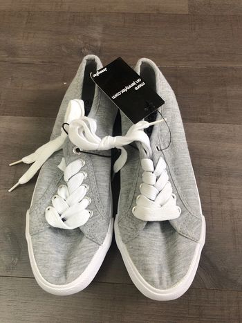 Tennis gris en toile neuf jennyfer taille 37