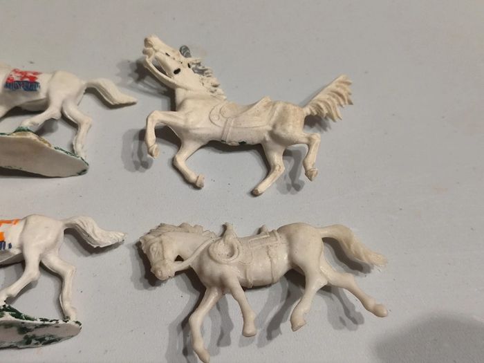 Vintage Animaux plastiques pour maquette chevaux - photo numéro 3