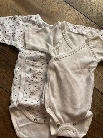 Lot de 2 bodies 1 mois