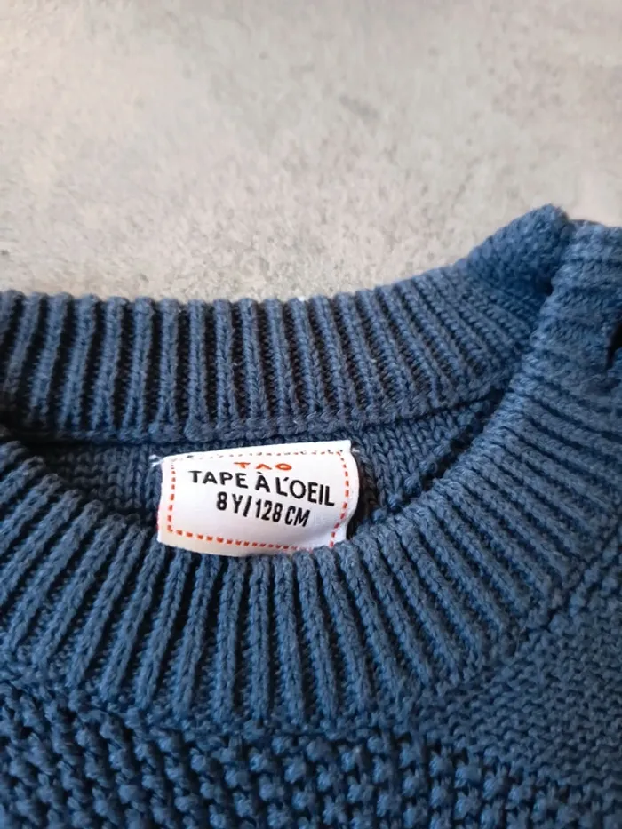 Pull tape à l'oeil 8 ans - photo numéro 3