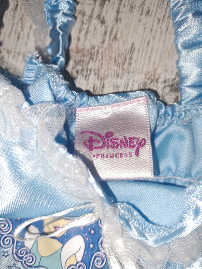 Petit haut dentelle et froufrou Cendrillon disney princesse - photo numéro 4