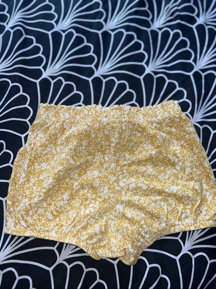 Short fille - photo numéro 2