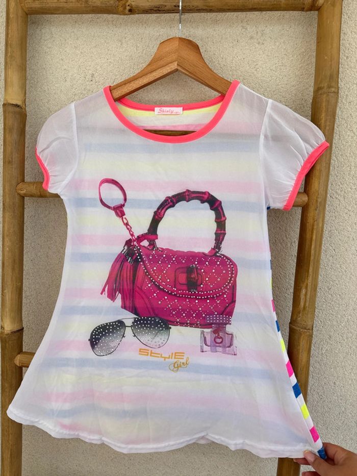 petit t shirt coloré sac à main transparent