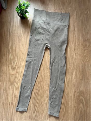 Legging de sport beige foncé côtelé T.S/M Pimkie TBE 👟