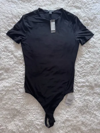 Body Noir à manches courtes Boohoo – Double couche – Taille 40 – Neuf avec étiquette