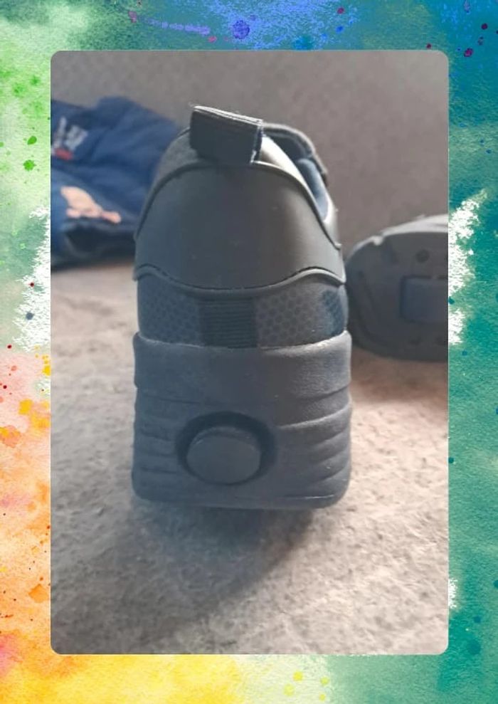 🛼 Chaussures à roulettes enfant bleu marine Pointure 34 👟 - photo numéro 3