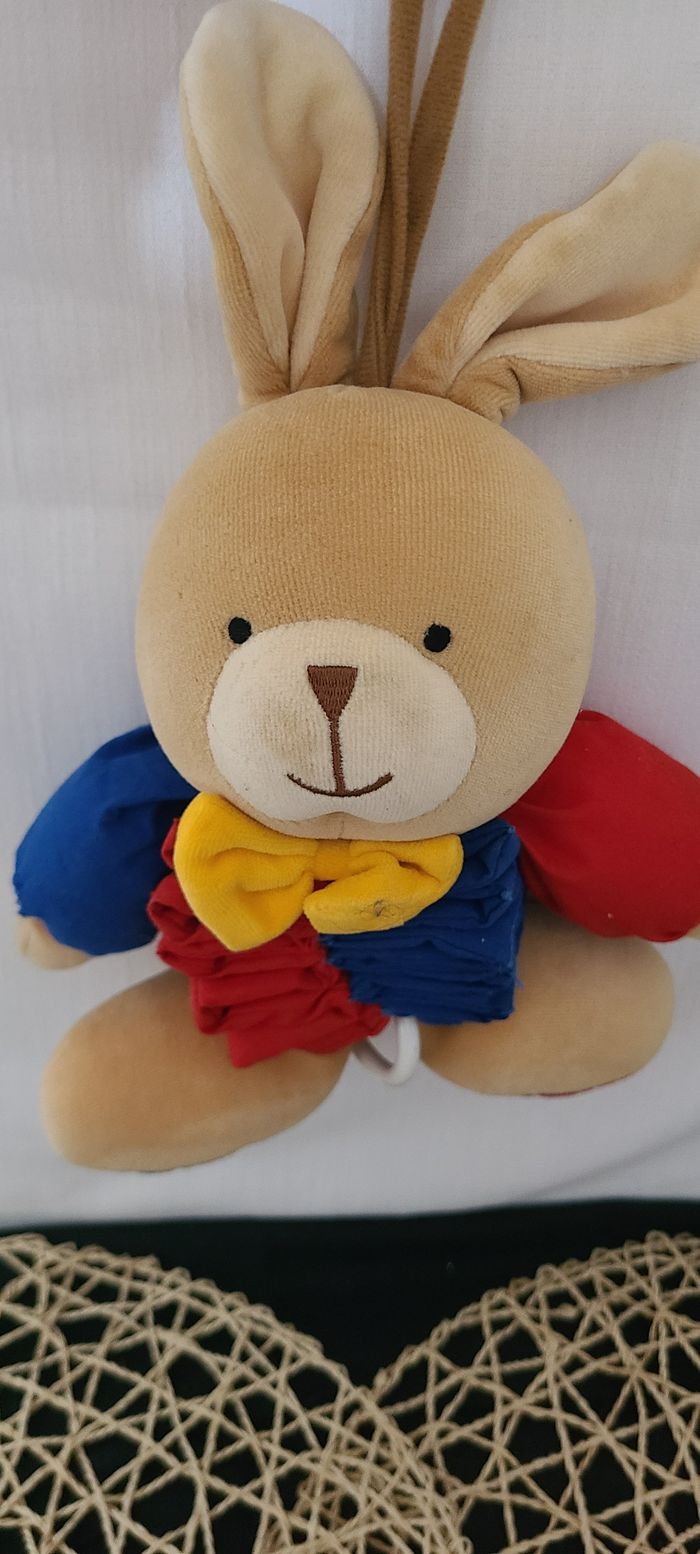 Doudou musical accordéon lapin bleu rouge IKEA - photo numéro 4