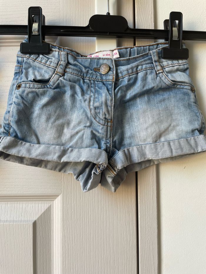 Short fille - taille 3 ans