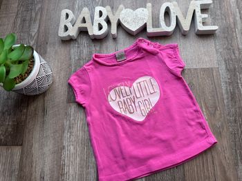 - Tee shirt boîte à malices(F) - 6 mois - Très bon état