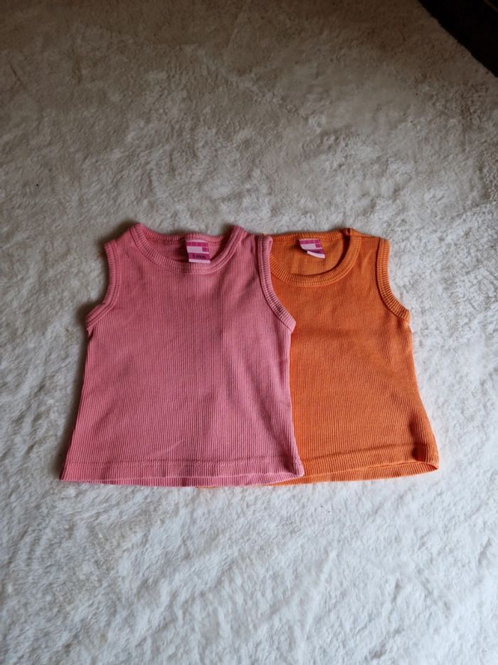 Lot jupe et 2 tee shirts 9 mois - photo numéro 4