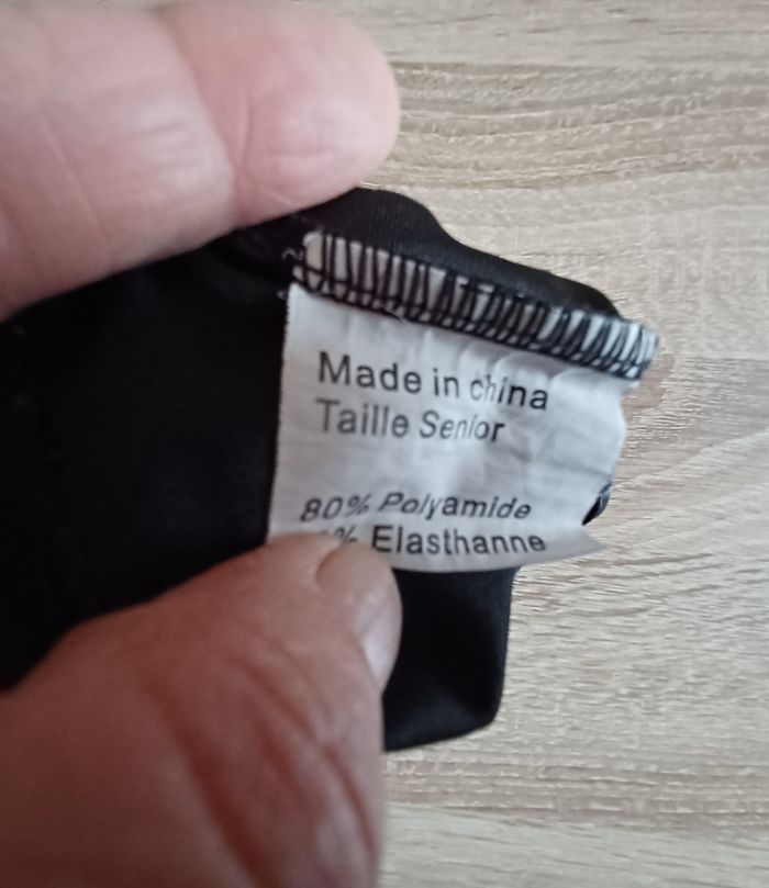 Lot 2 bonnets de bains - photo numéro 3