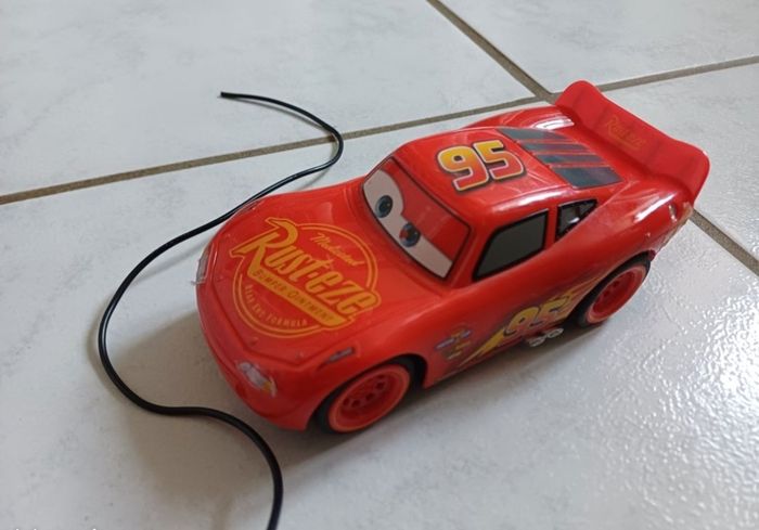 Voiture télécommandée CARS - photo numéro 2