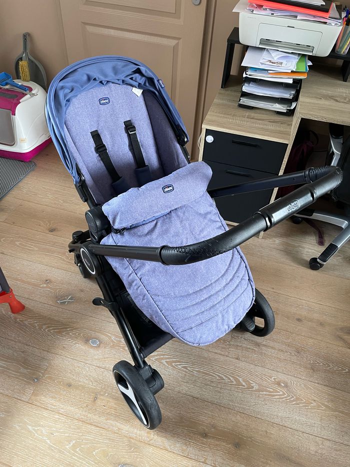 Poussette 3 en 1 marque chicco