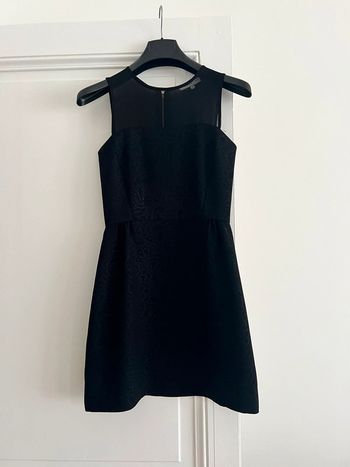 Robe noire Sandro T1