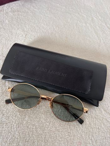 Lunettes de Soleil Yves Saint Laurent
