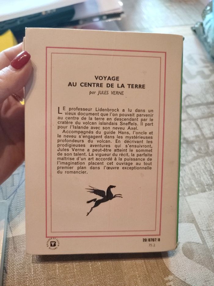 Voyage au centre de la terre par Jules Verne - photo numéro 2
