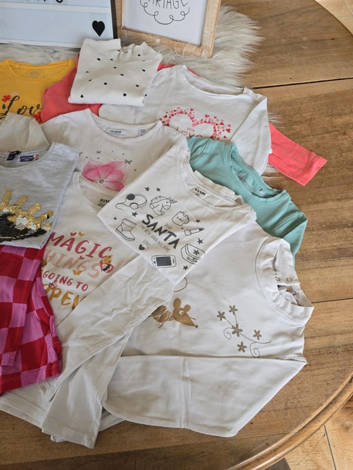 Lot 12 hauts 4 ans - photo numéro 2