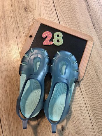 Méduse décathlon chaussure de plage