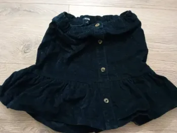 Jupe noire en velours KIABI – Taille 8 ans (126-131 cm)