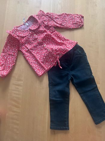 Tenue jean+chemisiee rouge 23 mois fille 🌹