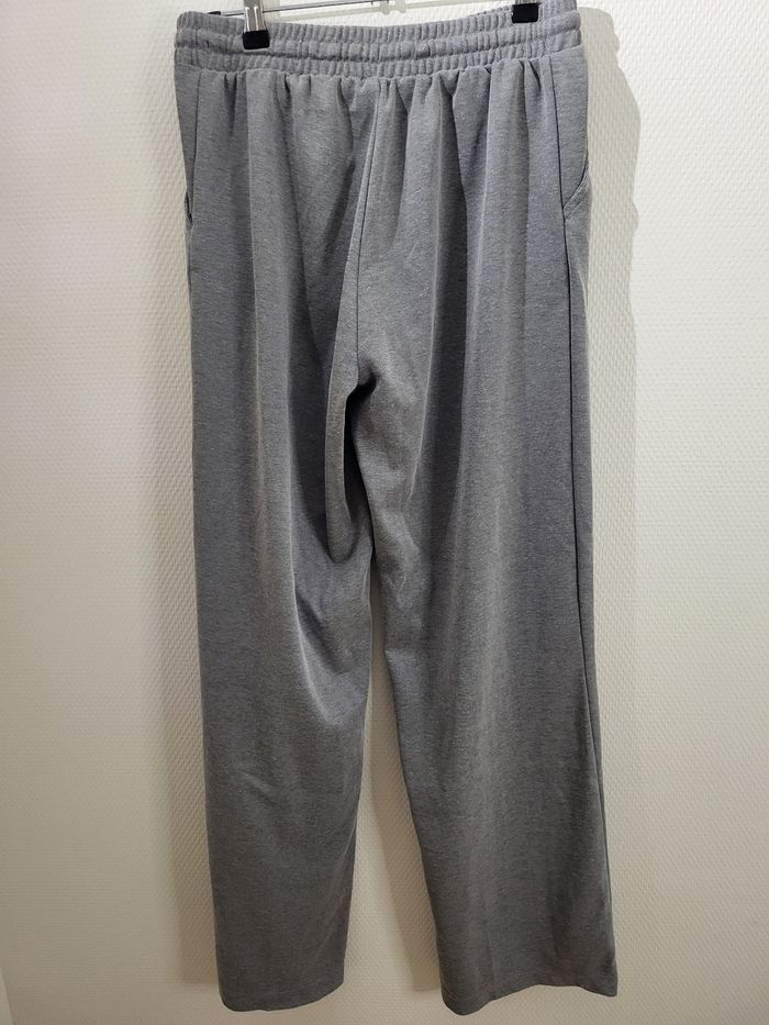 Pantalon gris - photo numéro 2