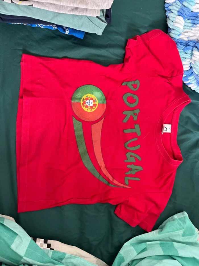 TEE shirt taille 6 ans