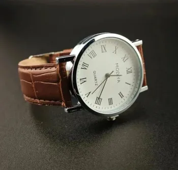 Montre marron, style classique vintage