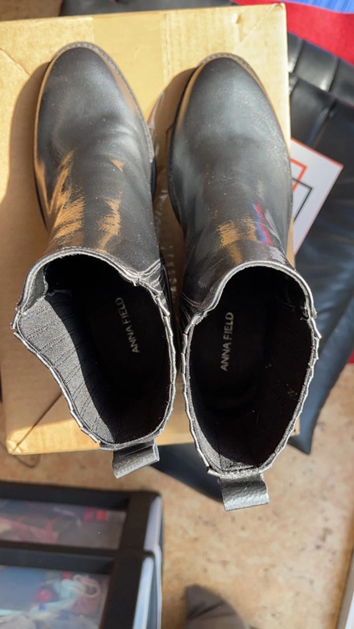 Jolies bottines couleur argentée pointure 38 - photo numéro 6