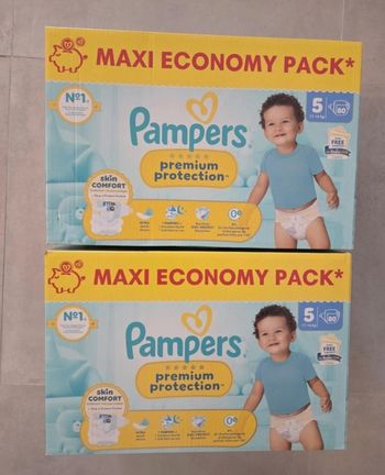 2 cartons de couches Pampers premium taille 5