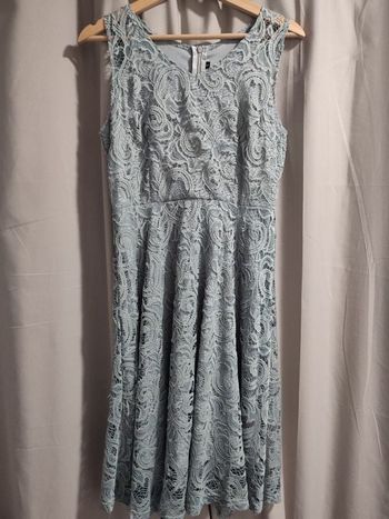 Robe bretelles larges