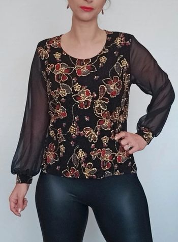 Haut brodé manches voiles chic vintage