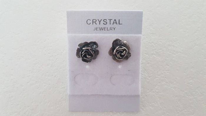 Clous d'oreilles