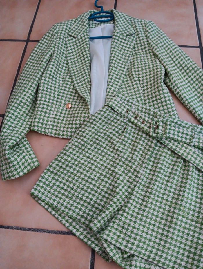 Ensemble tweed