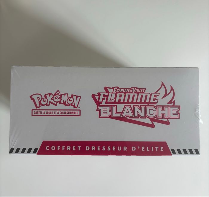 Pokémon ETB Flamme Blanche EV10.5 - photo numéro 3