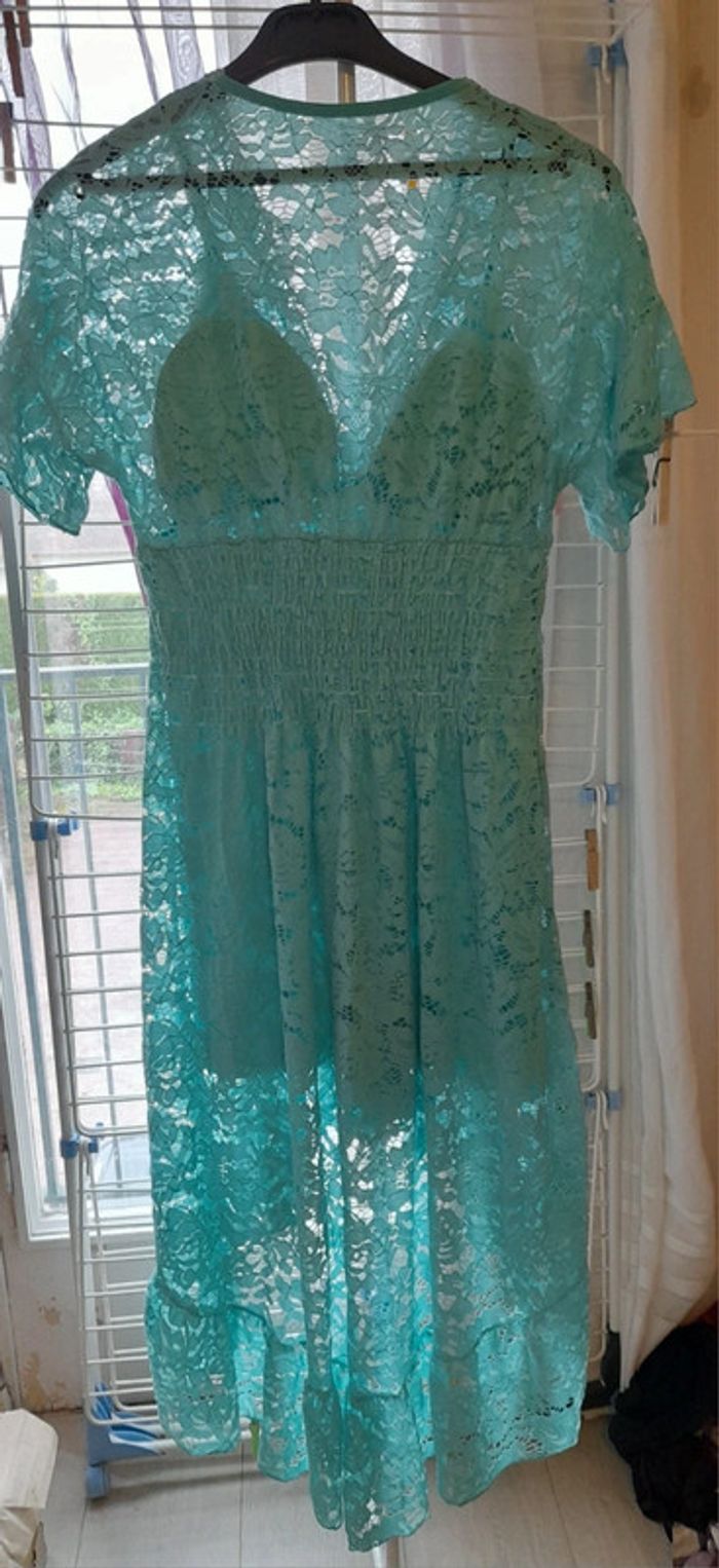 Robe bleu dentelle - photo numéro 2