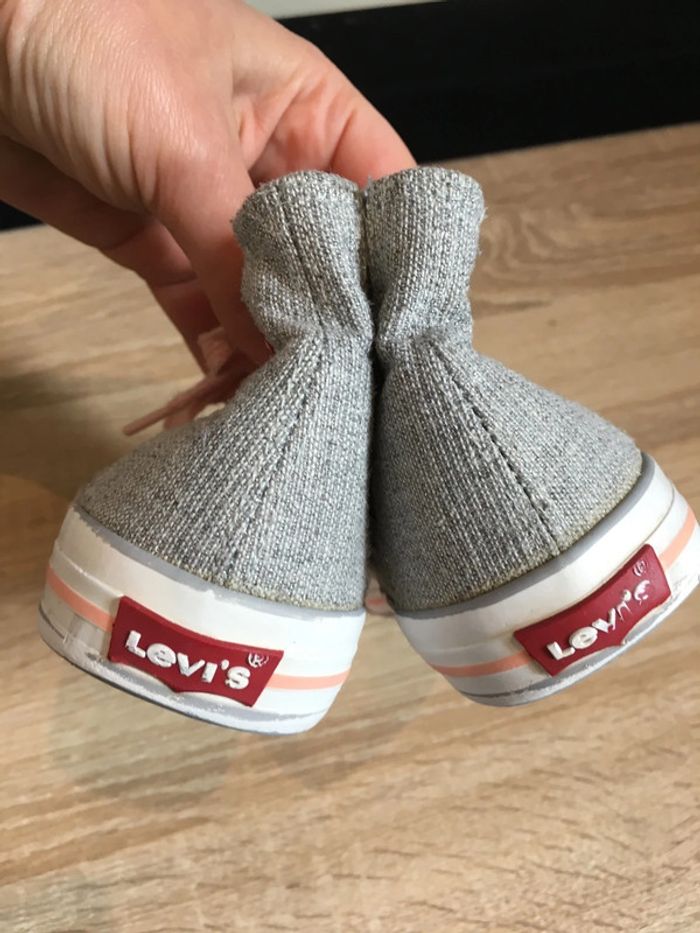 Tennis Levis taille 31 fermeture éclair sur le côté et lacets - photo numéro 3