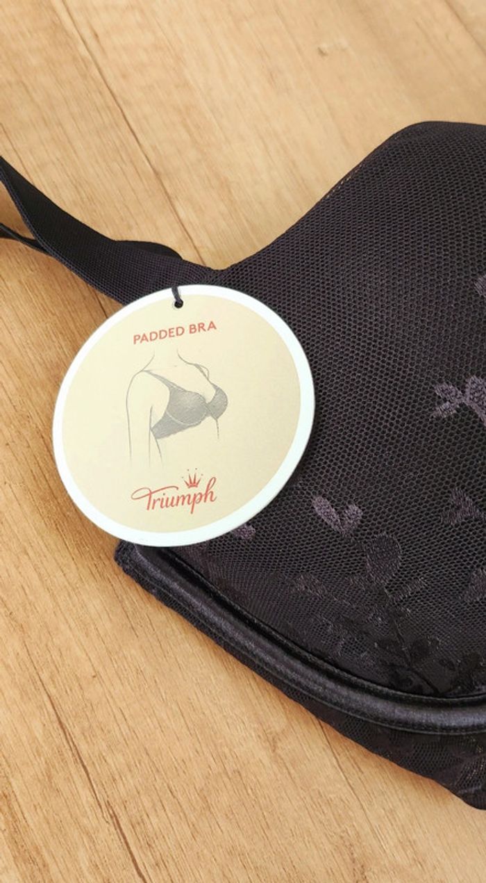 Soutien-gorge coque noir taille 90G Triumph - photo numéro 4