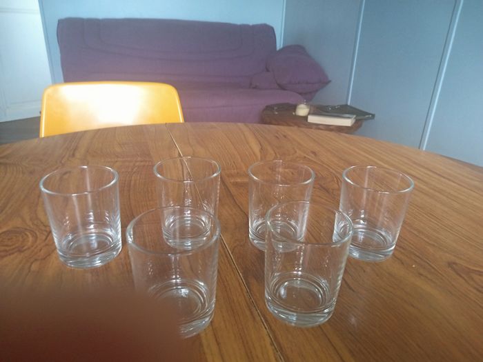 6 petits verres, verrines en bon état