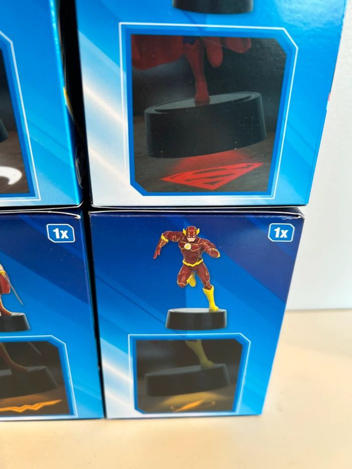 DC Justice League Pack 4 Figurines : Batman, flash, Wonder Woman & superman (neuf ) - photo numéro 15