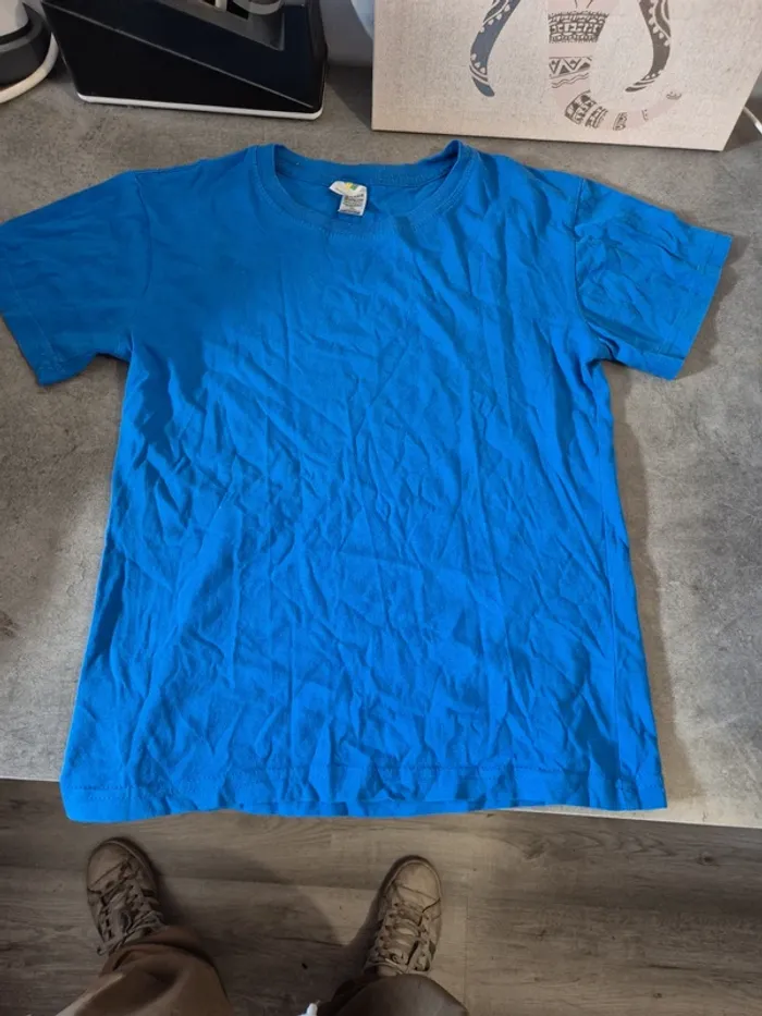 T-shirt bleu