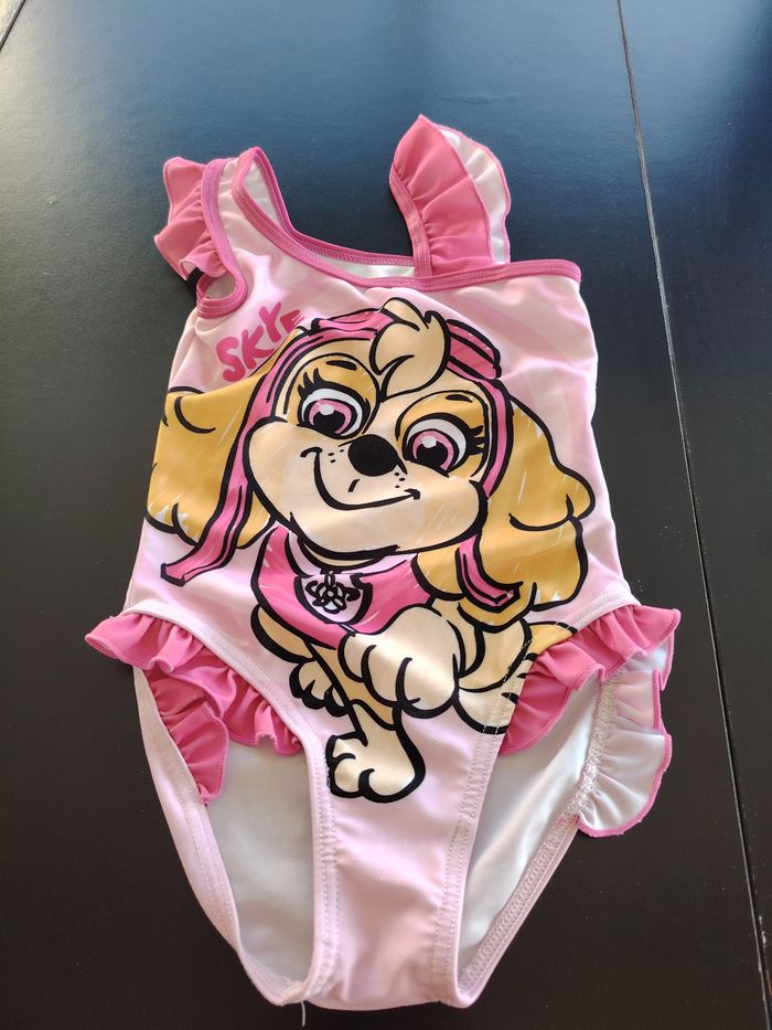 Lot de maillots différentes tailles et 1 bonnet - photo numéro 9