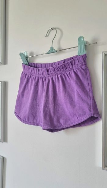 Short violet taille 4ans