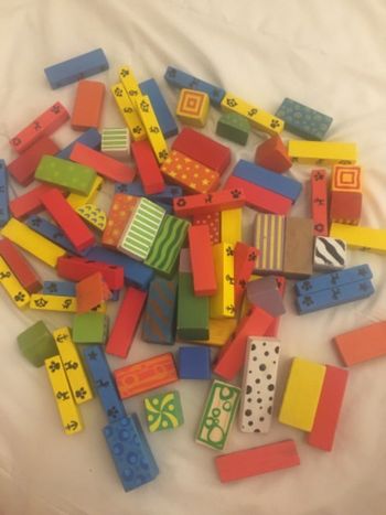 Jouets en forme en bois