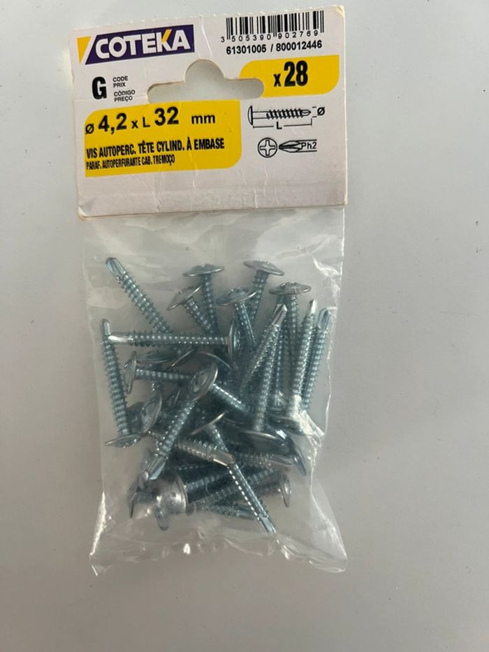 28 vis autoperceuses tête cylindrique 4,2x32mm