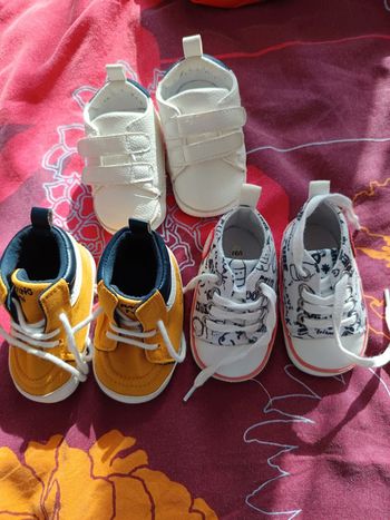 Lot chaussures bébé Kiabi 6/9m tbe
