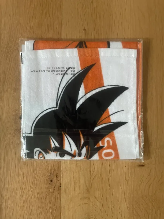 Dragon Ball – Serviette Son Goku Ichiban Kuji Chikyuu o Mamoru Senshitachi 60 x 21 cm - photo numéro 3