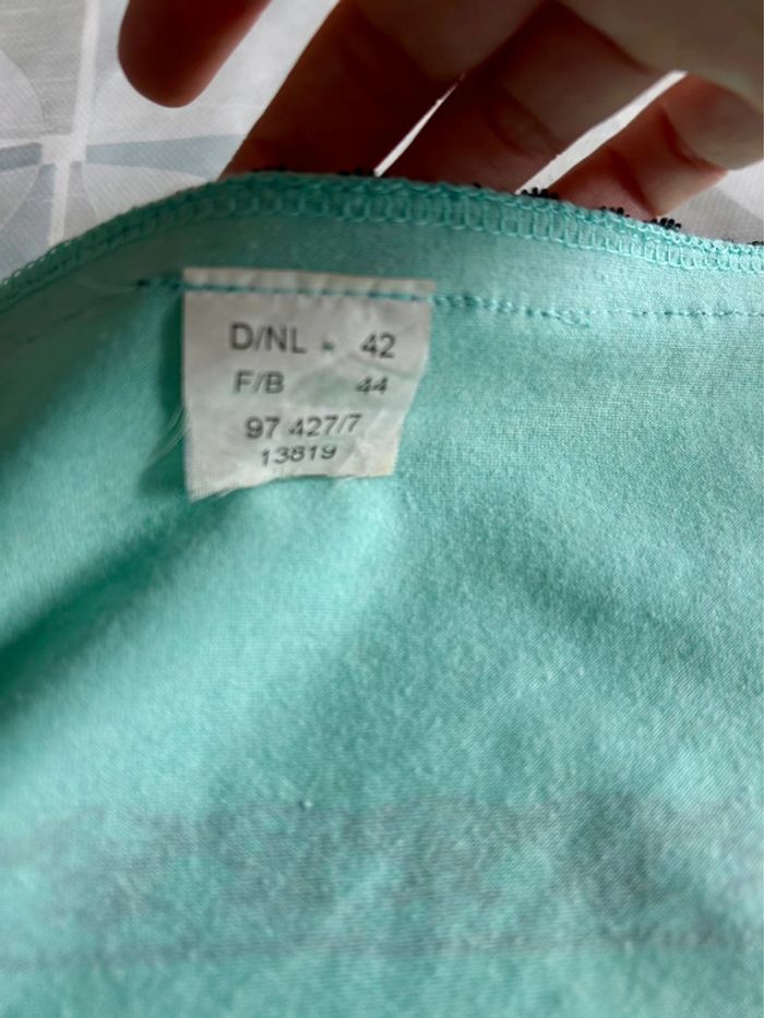 T shirt femme 2XL / 44 - en très bon état - photo numéro 2