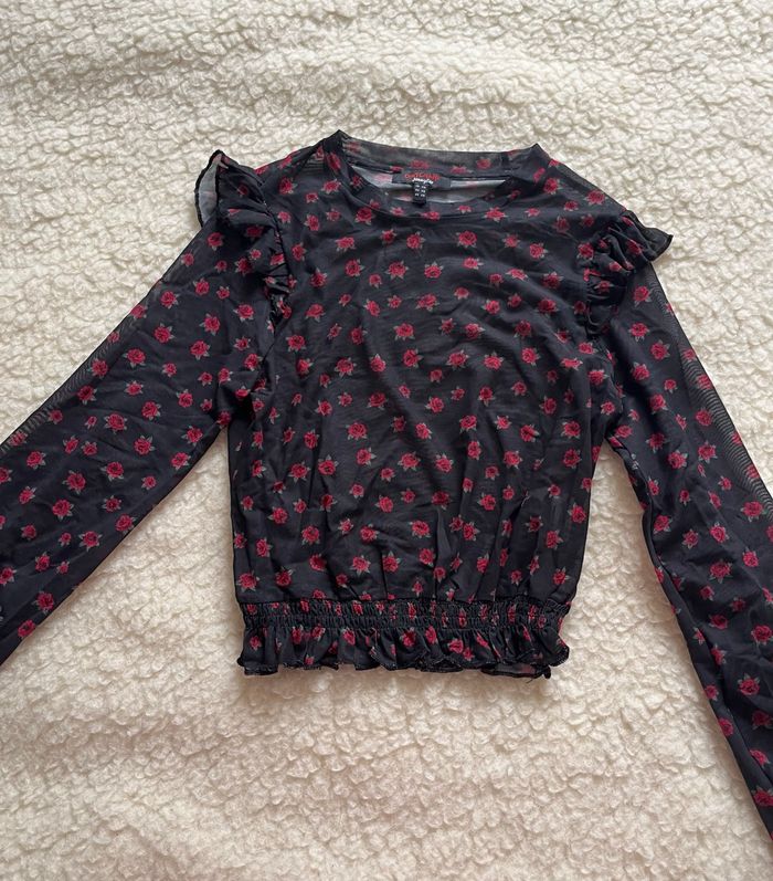 Blouse en mesh noir motif fleuris Jennyfer très bon état