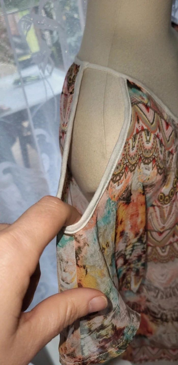 Haut ample et transparent à motifs colorés - photo numéro 3