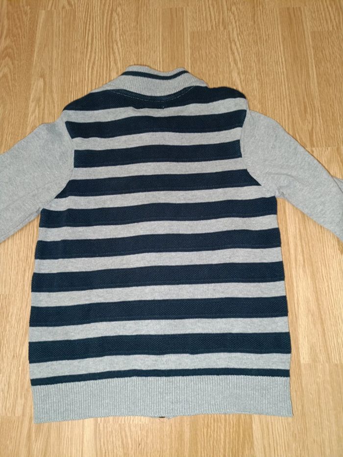 Gilet zippé 6 ans - photo numéro 3